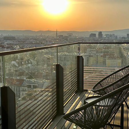 Panorama Sky Apartment I Rooftop Pool I Metro Station เวียนนา ภายนอก รูปภาพ