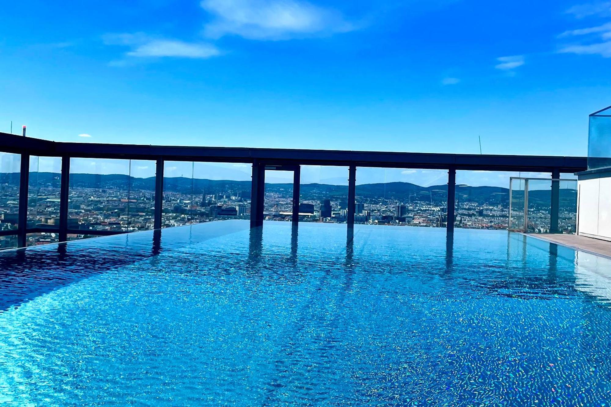Panorama Sky Apartment I Rooftop Pool I Metro Station เวียนนา ภายนอก รูปภาพ